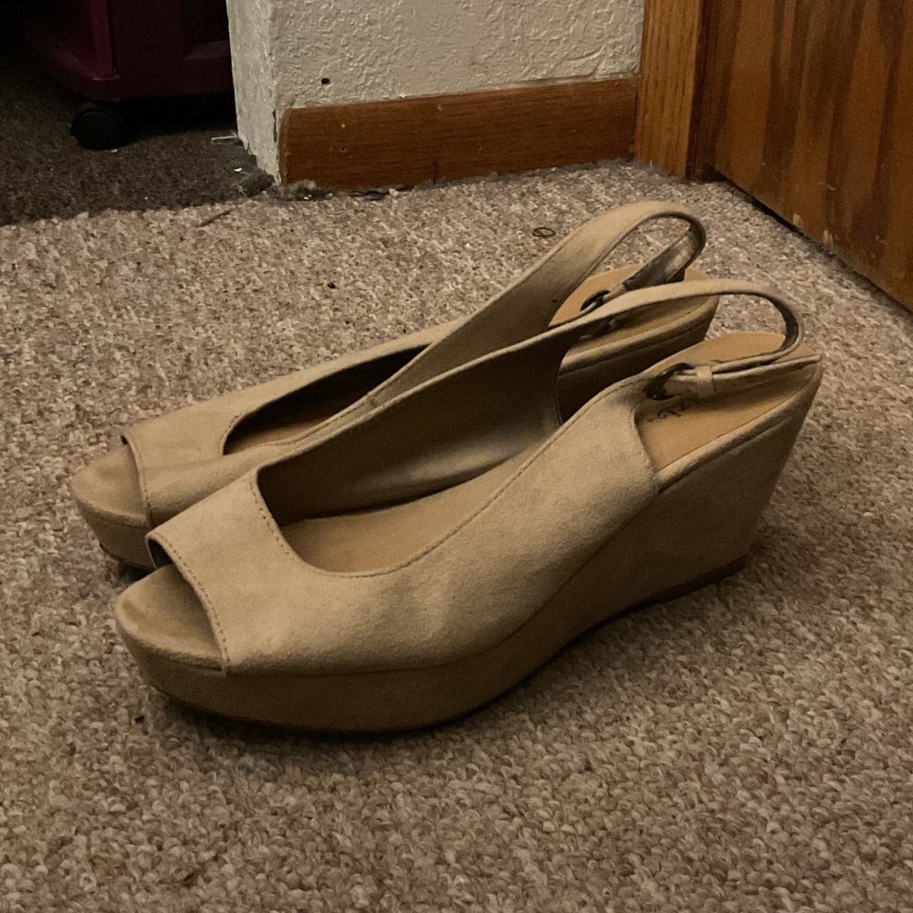 tan suede wedge heels